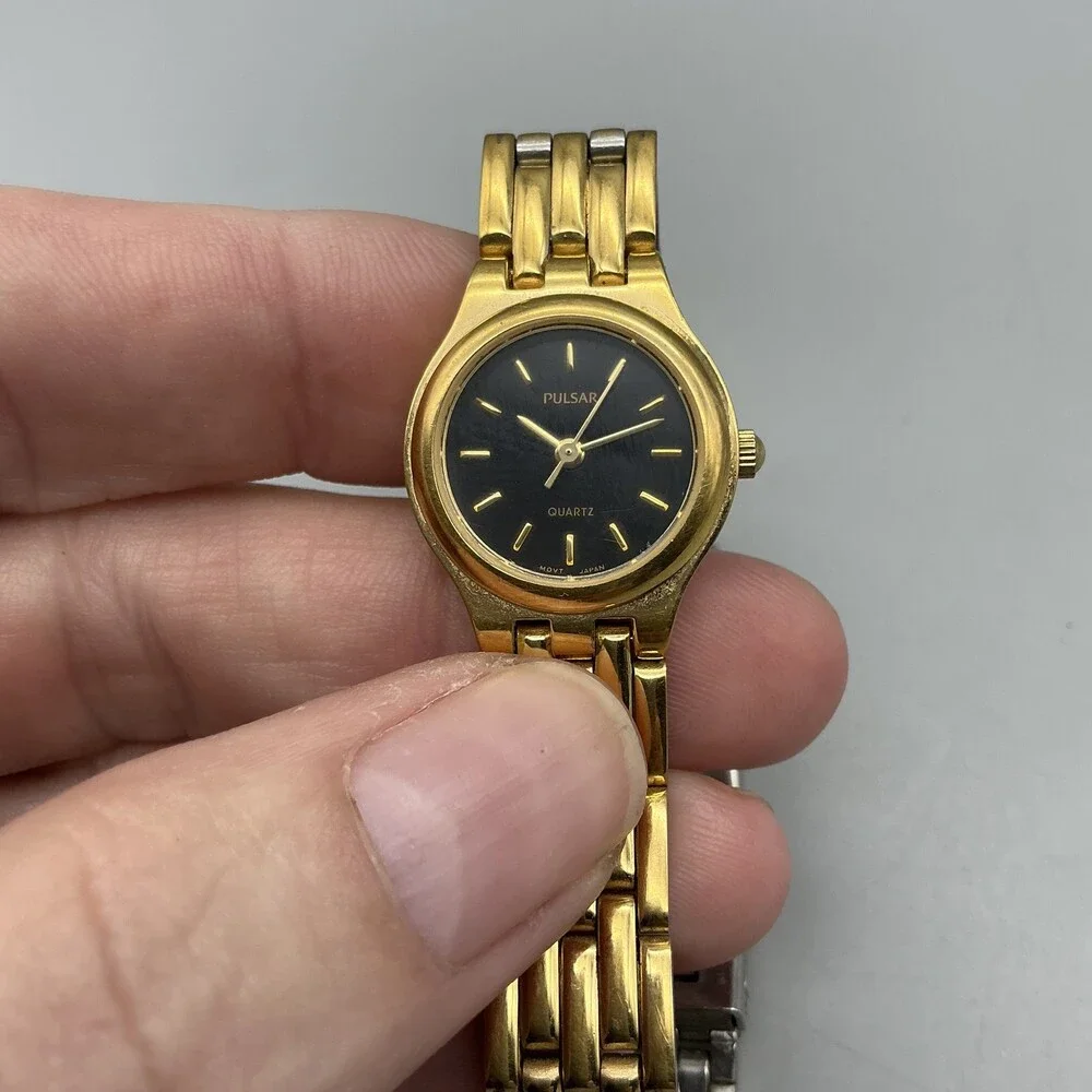 Pulsar Womens Watch 20mm Black Dial Gold Tone V238-X005 New Battery 7.25